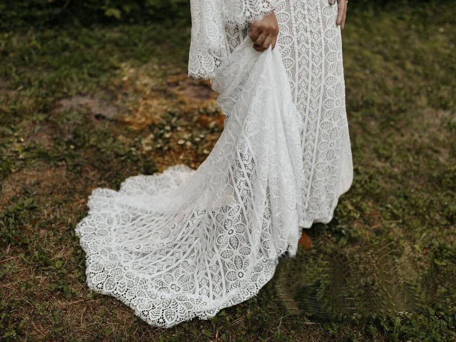 Long Sleeve Lace Wedding Dresses Lace Up Back Beach Wedding Dress  WD547